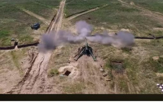 Бьют на 30 километров: Порошенко показал испытания новых украинских снарядов