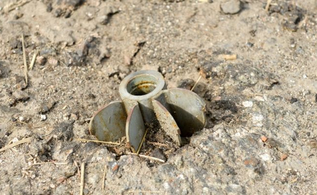 Трое подростков подорвались на минах на кладбище