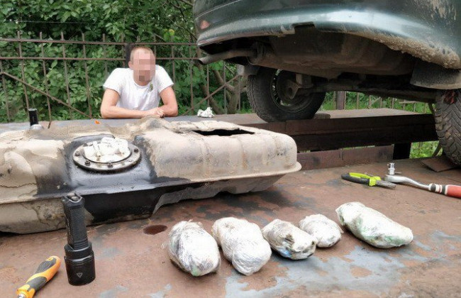 В Луганской области силовики блокировали контрабанду опия в Россию