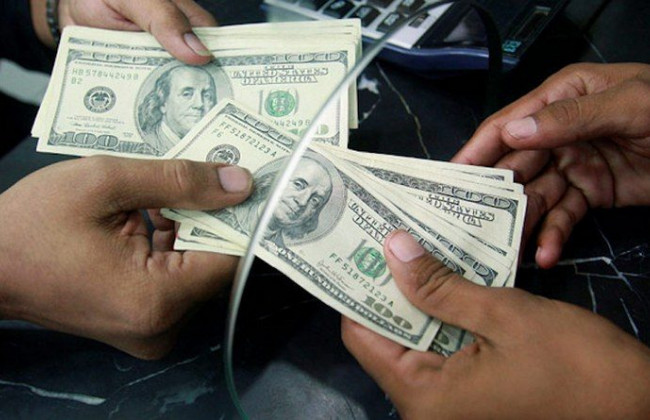 Украинцам могут ввести новые правила денежных переводов