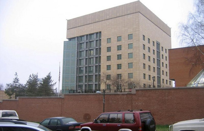 В американском посольстве в Москве выявили шпионку