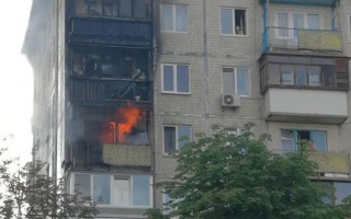 В Киеве горела девятиэтажка: огонь охватил три этажа