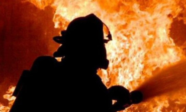 Жуткий пожар в Запорожье: ребенок выпрыгнул с третьего этажа