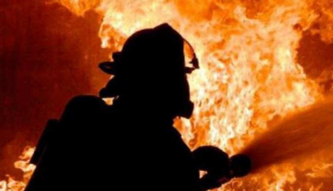 Жуткий пожар в Запорожье: ребенок выпрыгнул с третьего этажа