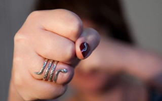 Жестокое избиение девочки в Одессе: нападающие могут избежать наказания