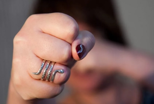 Жестокое избиение девочки в Одессе: нападающие могут избежать наказания