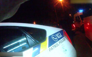 В Запорожье несовершеннолетняя девушка протаранила автомобиль полиции и сбила пешеходов