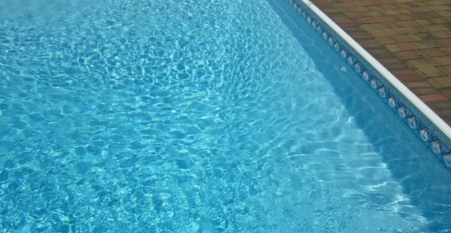 Загадочная смерть мужчины в бассейне на Закарпатье: все подробности