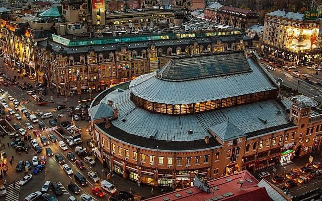 Пешеходную зону Крещатика планируют продлить: появились подробности