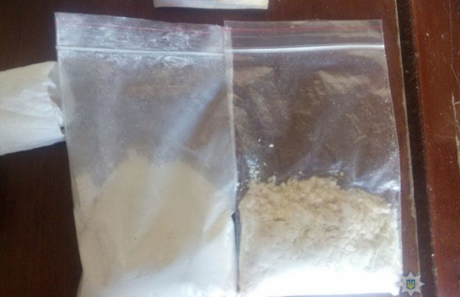 В Чернигове у мужчины нашли оружие и наркотики на миллион гривен