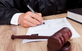 Суд оштрафовал прокурора, который не задекларировал покупку нового авто
