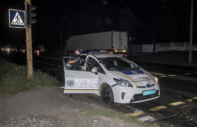 В столице автомобиль сбил пешехода и скрылся, оставив номера