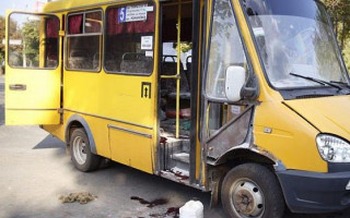В маршрутке Кривого Рога взорвался огнетушитель: есть пострадавшие
