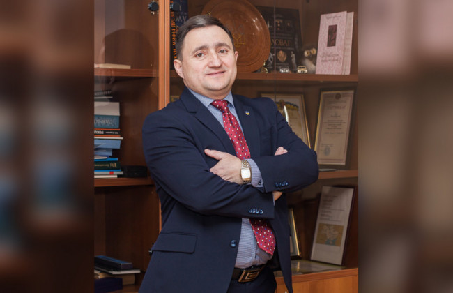 «Законодавча прогалина у питанні вручення судових повісток у справах про адміністративні правопорушення дає змогу винним уникати адміністративної відповідальності», — член Вищої ради правосуддя Микола Худик