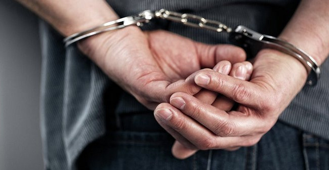 30 тысяч долларов за фото: житель Закарпатья угрожал женщине испортить репутацию