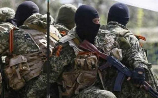 На Донбасс массово свозят кадровых боевиков из РФ: все подробности