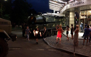 В Киеве зенитная установка «Бук» въехала в здание бизнес-центра