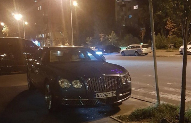 Киевлян разозлил наглый «герой парковки» на Bentley