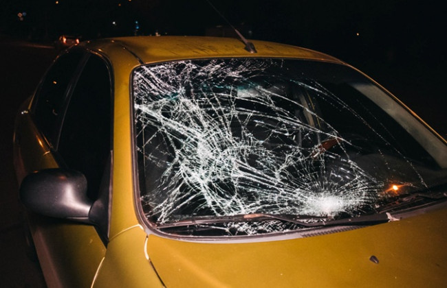 В Киеве на пешеходном переходе сбили человека