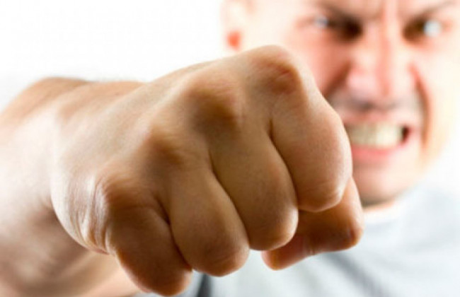 Неизвестные жестоко избили дочь волонтера