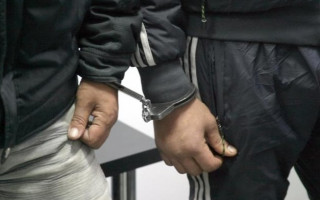 С ножом напали на несовершеннолетних: в Киеве задержали злоумышленников