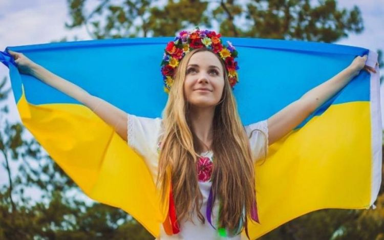 С Днем Флага и с Днем Независимости поздравляет Рада судей Украины
