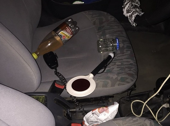 В Николаевской области 20-летний парень, переодевшись в полицейского, собирал с водителей взятки