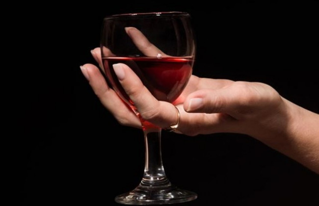 В Мариуполе ежемесячно алкогольное отравление получают до 10 детей