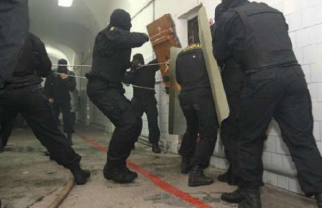 Бунт в Лукьяновском СИЗО: четырем экс-торнадовцам и двум сотрудникам изолятора объявили подозрения