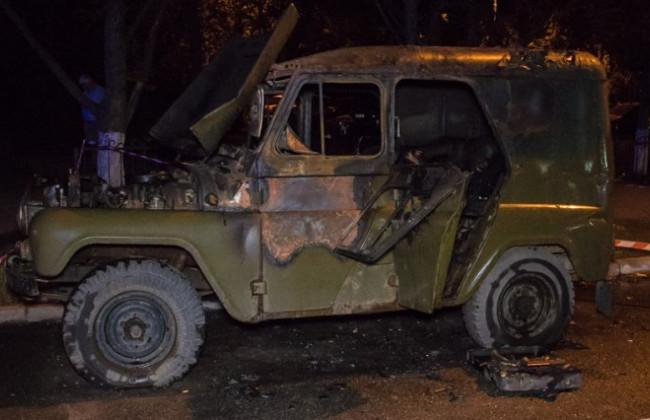 В Киеве в автомобиле заживо сгорел мужчина: все подробности