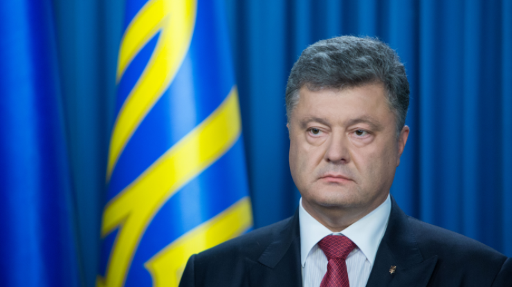 Слишком высокая цена: Порошенко поздравил Украину с Днем Независимости