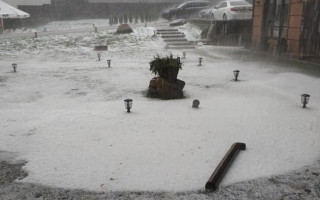 В Карпатах внезапно выпал снег