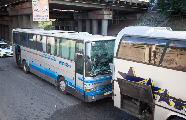 Жуткое ДТП: три автобуса с детьми столкнулись в Запорожье