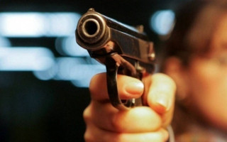 В Ровно водитель такси выстрелил в пассажиров: есть пострадавшие