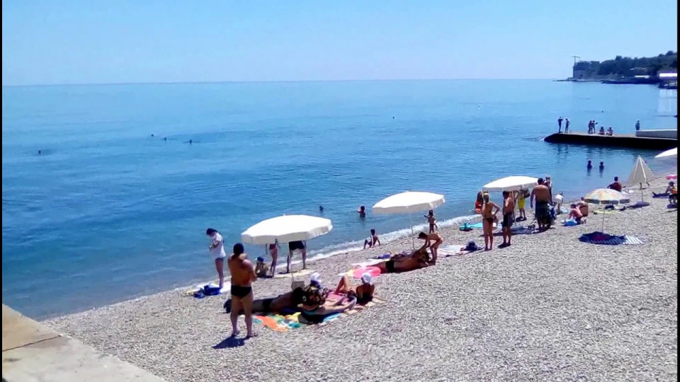 В оккупированном Крыму на пляже несколько часов пролежал труп