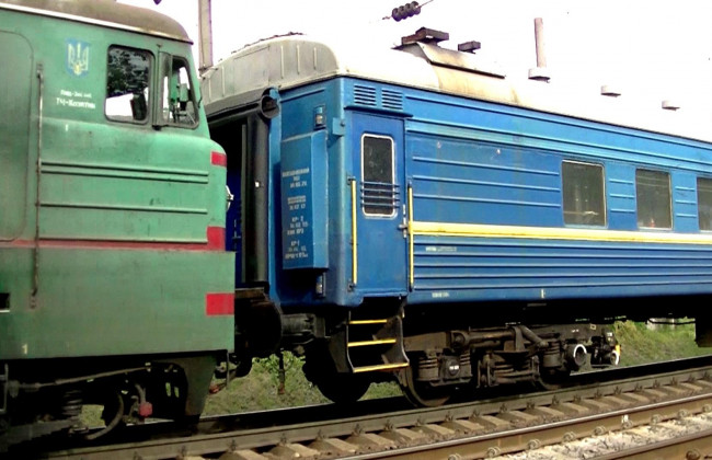 Поезд сбил пьяного мужчину и протащил несколько метров