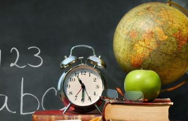 Школьные каникулы: полный график по учебным семестрам