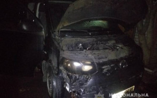 Неизвестные подожгли автомобиль депутата под Харьковом: есть подробности