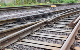 Заснул на рельсах: в Харьковской области поезд снес мужчину