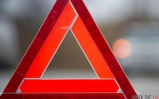 Автобус с детьми «протаранил» грузовик: много пострадавших