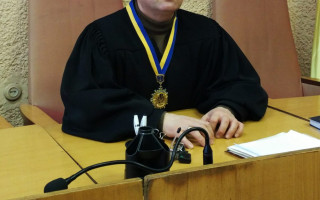 ВСП временно отстранил судью Виталия Озерова