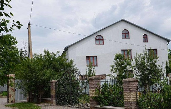 Под Тернополем преступники похищали людей и насильно их удерживали