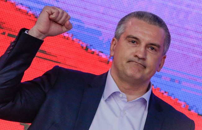 Экс-глава аннексированного Крыма Аксенов подал в суд из-за применения к нему санкций