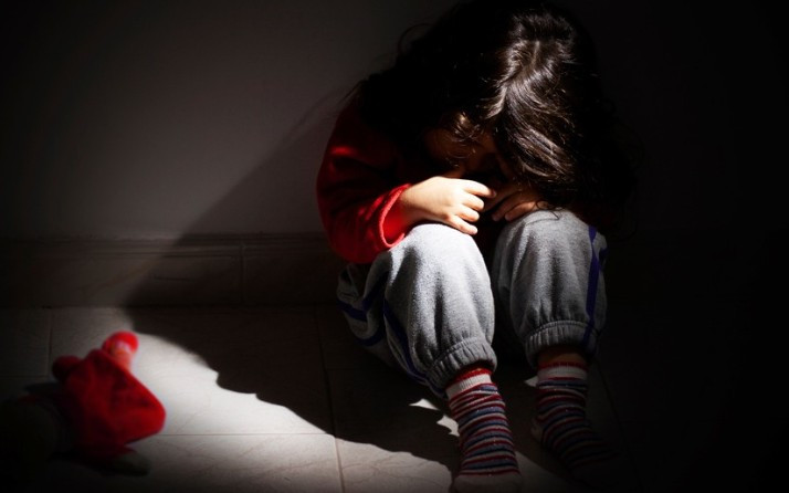 Во Львовской области задержали отца, который изнасиловал пятилетнюю дочь