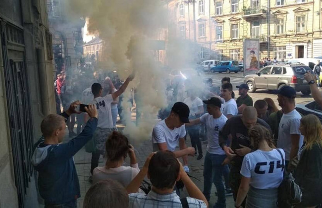 «С14» штурмовали здание Апелляционного суда Львовской области