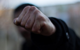 Избил и наступил на горло: под Киевом сын-изверг убил мать