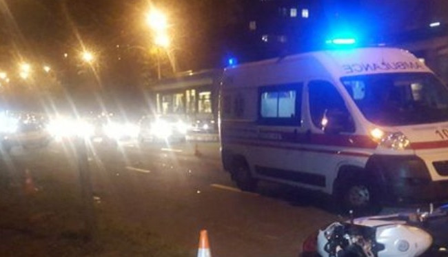 Смертельное ДТП в Киеве: мотоциклист сбил девушку и скрылся