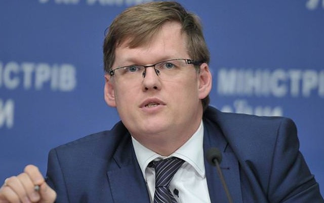 Повышение зарплат и пенсий в Украине: названа дата