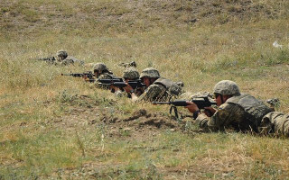 Ситуация на Донбассе: десятки обстрелов и раненые бойцы ВСУ