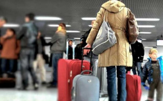 МИД сообщил, сколько украинцев ежегодно покидает страну